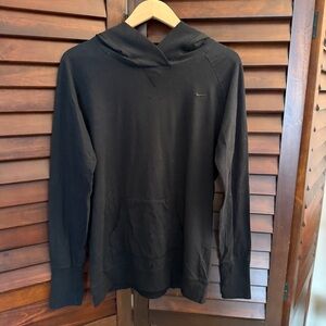 Black Nike women’s long sleeve hooded T-shirt